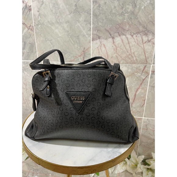 Handbags - Guess Purse black signature